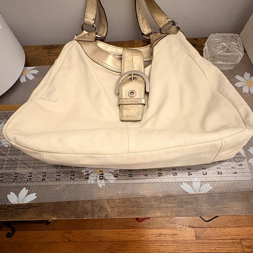 Coach Soho Lynn Metallic Gold and Ivory Leather Hobo Bag F17092 - Picture 9 of 9